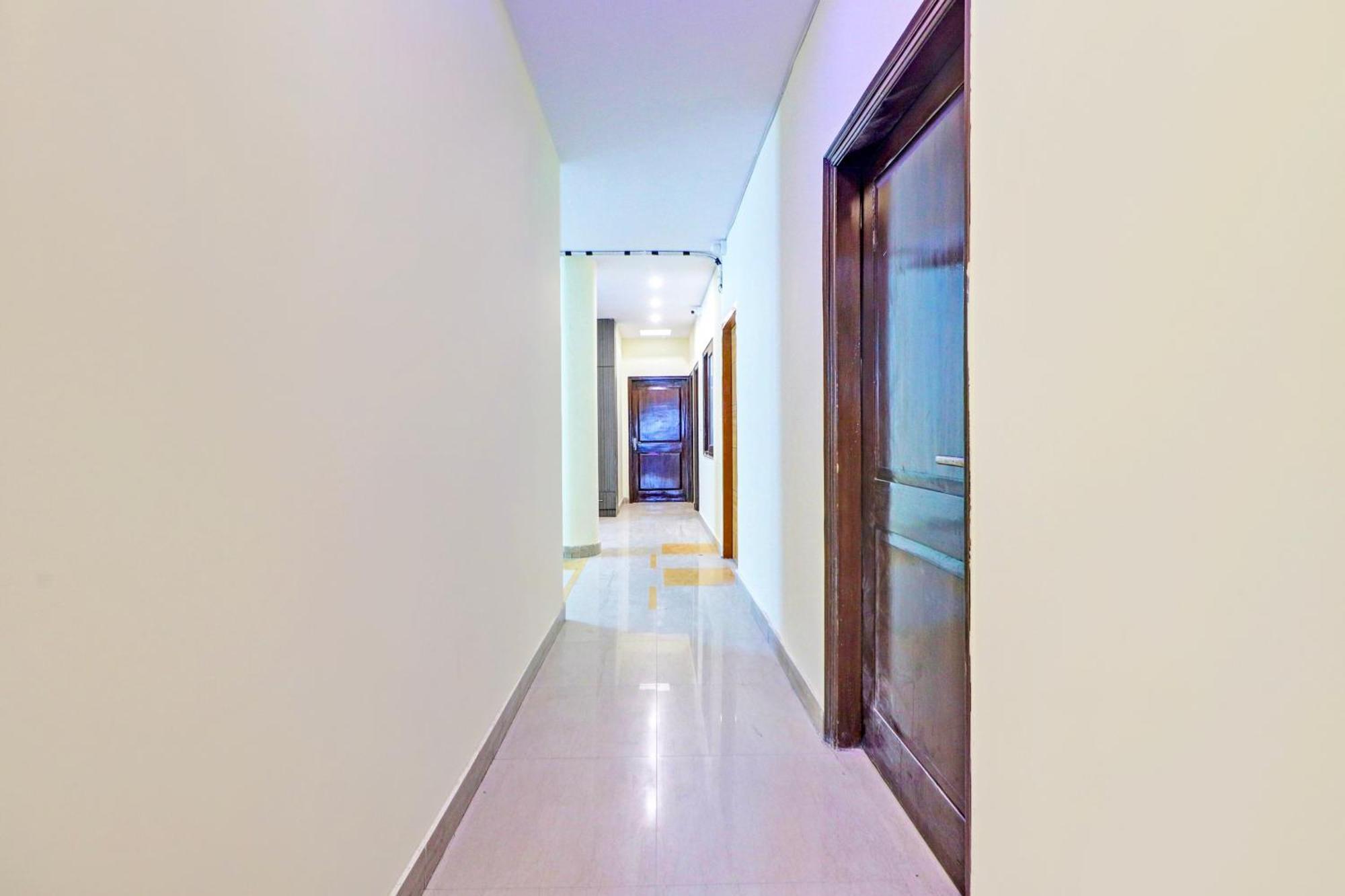 Hotel O Mansarover Inn ニューデリー エクステリア 写真